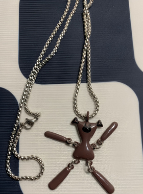 好姐妹送我的憨豆小熊钛钢链轻奢