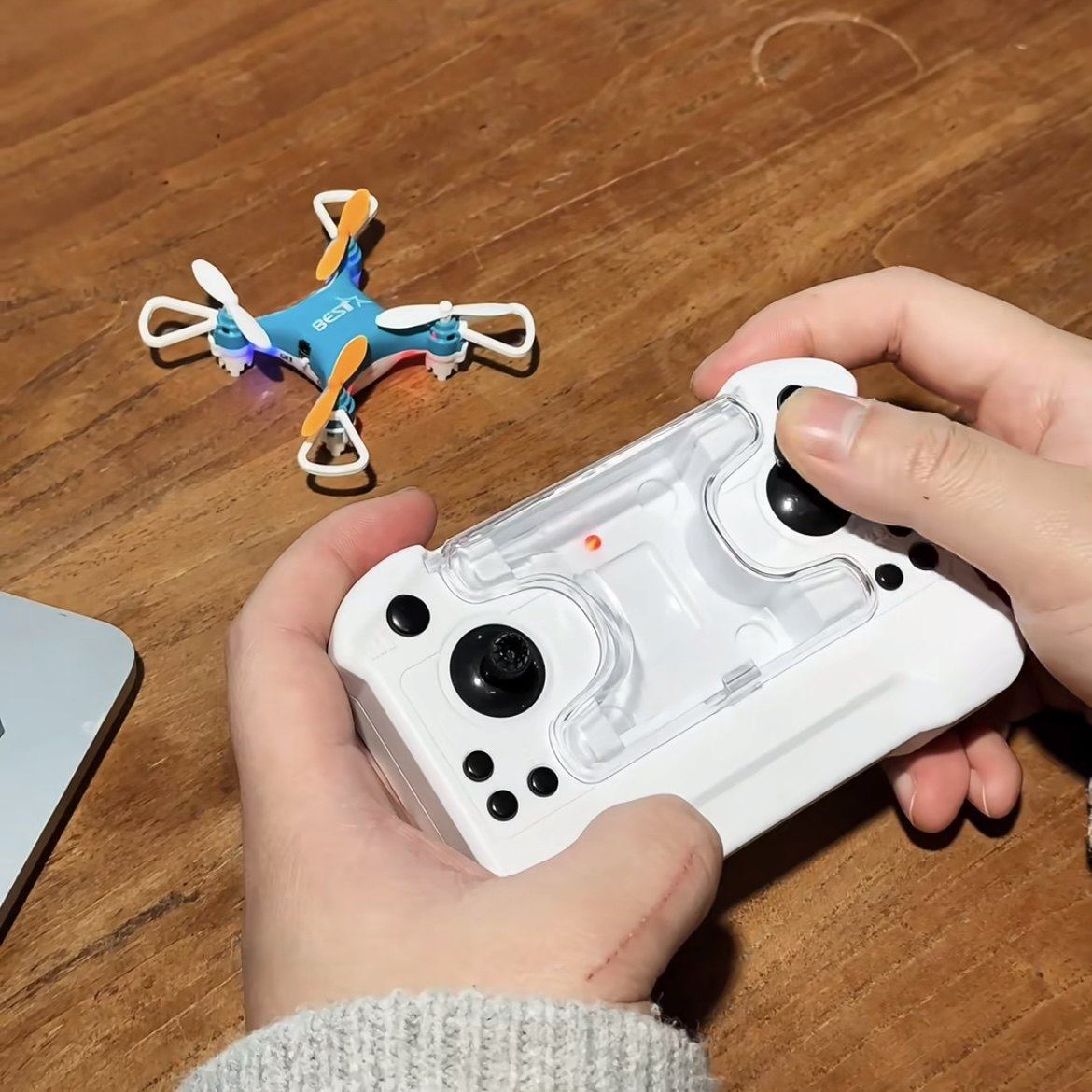 直升机生日礼物迷你无人机小型遥控飞机男儿童玩具防摔四轴飞行器