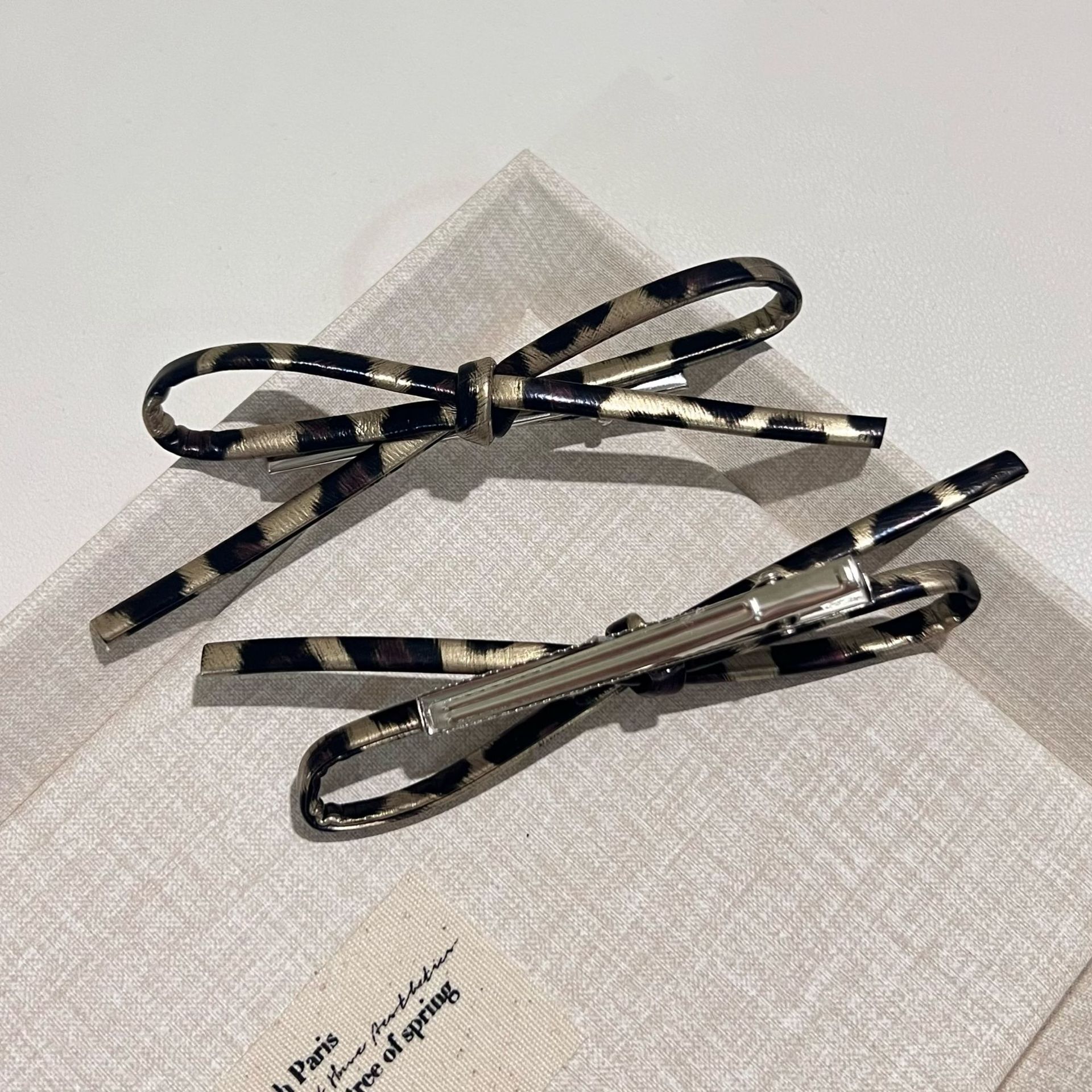 感韩系豹纹立体蝴蝶结刘海夹时尚个性鸭嘴夹复古碎发边夹发夹