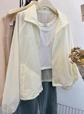 白色防紫外线防晒衣女夏季薄款户外运动冲锋衣小个子外套宽松上衣