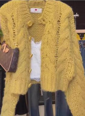女秋季款2025年慵懒风软糯针织衫法式复古黄色单排扣长袖毛衣外套