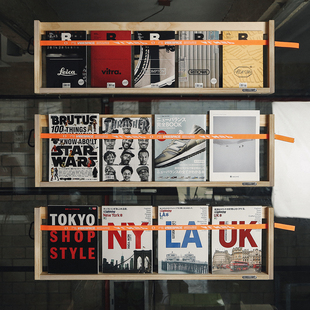 书报架壁挂式 露营风北欧木质书架卧室客厅收纳墙上杂志架报刊