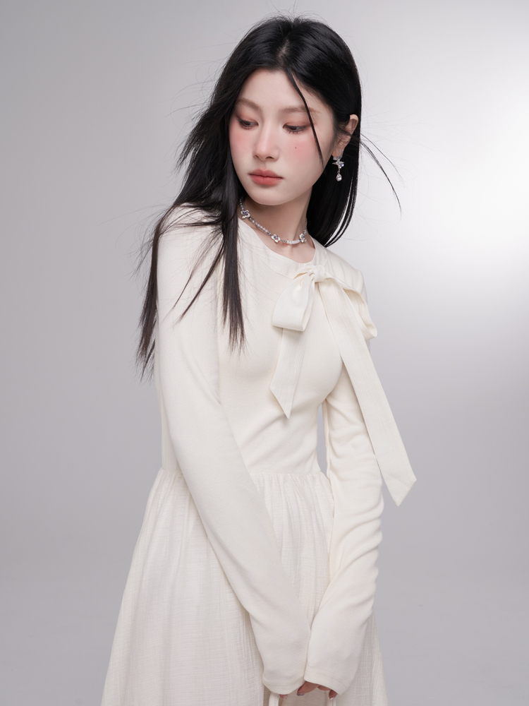 2024春季新款法式轻熟风高级感长裙子气质收腰显瘦别致减龄连衣裙