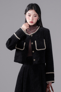 2024新款法式复古两件套赫本风高级感别致减龄黑色套装裙子女秋冬