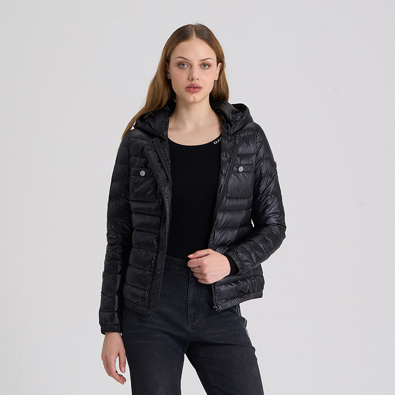 RARE威雅女装 秋冬新款女士外套黑色保暖轻薄羽绒服RR2246130118