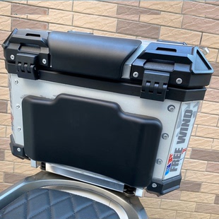 摩托车尾箱靠背海绵靠垫软通用夏德途者铝合金电动车尾箱靠背垫后