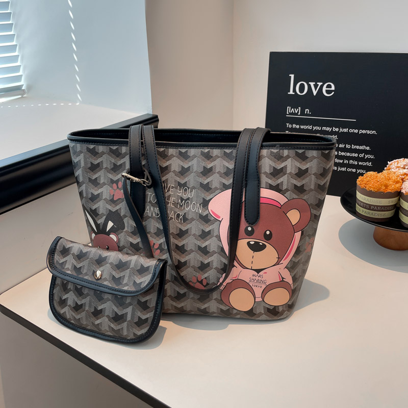 上课小熊大容量手提单肩通勤包