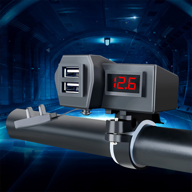 四合一多功能摩托车USB车载充电器 车载电压表配安扭开关