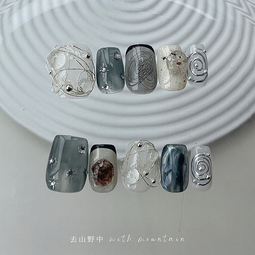 去山野中穿戴甲小众设计艺术