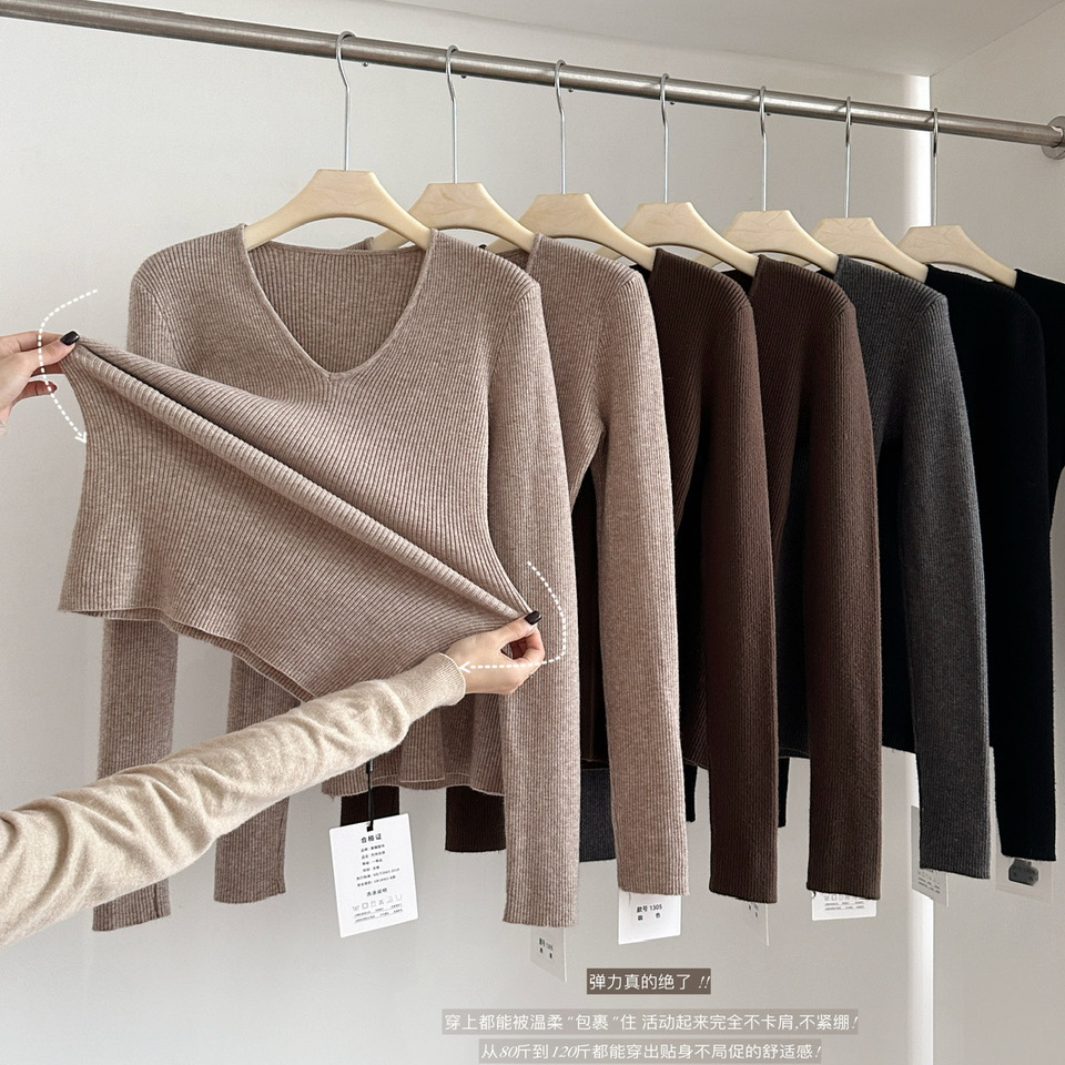 巨好看的冬装内搭V领针织衫秋