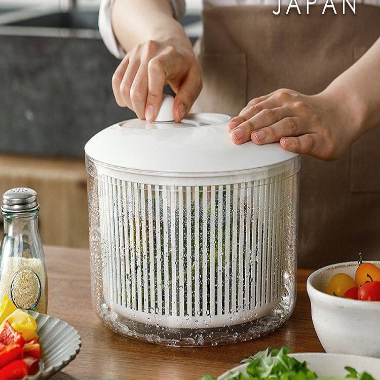 日本进口蔬菜脱水器水果沙拉甩水手动甩干机甩菜器沥水洗菜篮