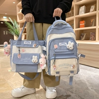 В синем костюме нет кулона (отправка значков кроличьей головы)