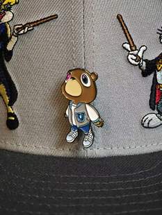 辍学熊 Kanye West Bear Graduation Bear 帽子徽章 Hat Pin