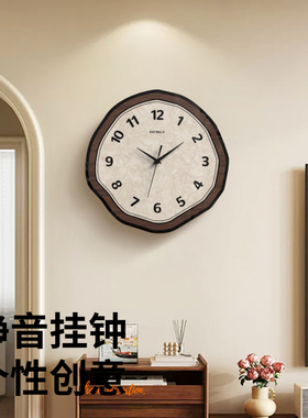 简约现代客厅挂钟家用挂墙钟表餐厅装饰挂表静音时钟免打孔石英钟