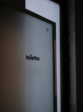 B5301英文现代体工作室厕所房间艺术家入口标识门牌防水转印贴纸