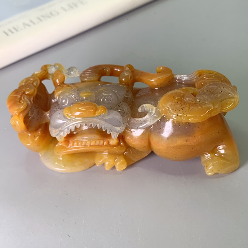 黄龙玉金沙老料貔貅手把件