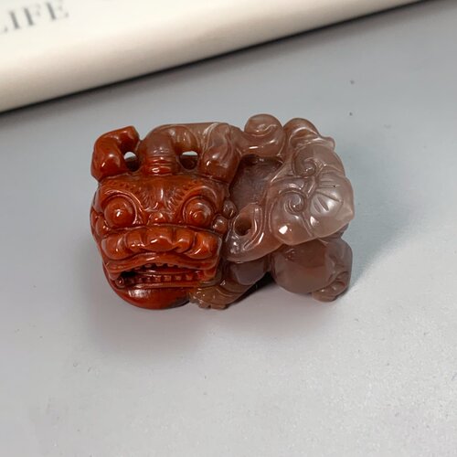 天然黄龙玉精雕招财貔貅吊坠