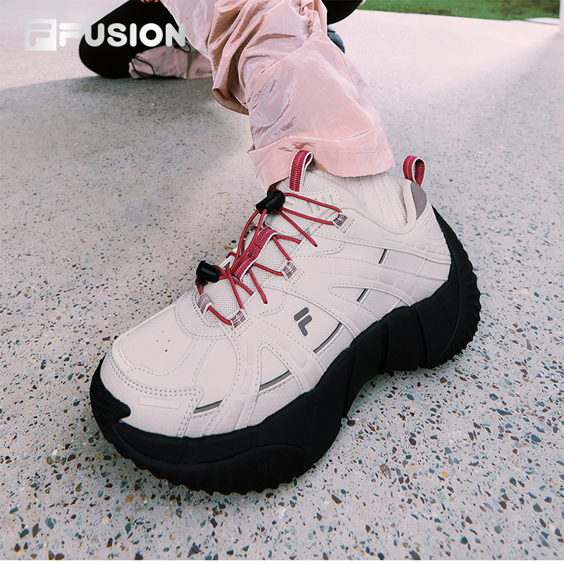 FILAFUSION斐乐女士机能潮鞋