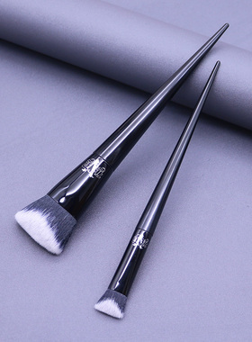 3D双面坡形KVD40遮瑕刷KVD10粉底刷遮黑眼圈痘印斑点细节化妆刷