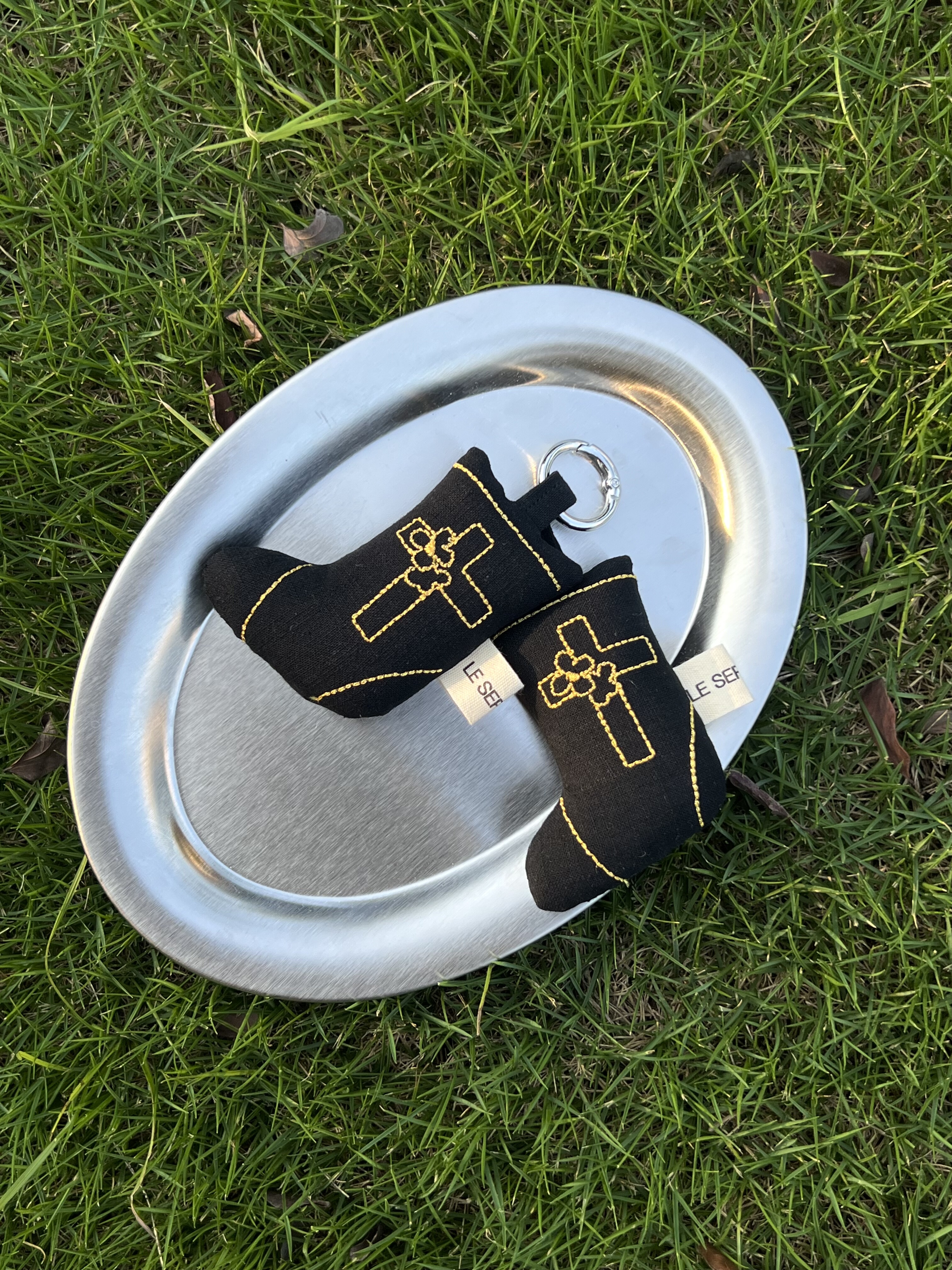 Le serein原创自制棉手作法式刺绣高级小众袜子挂件包挂钥匙扣挂