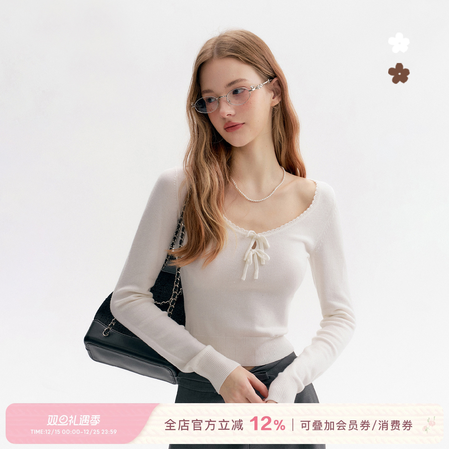 双蝴蝶结花边U领修身长袖针织衫