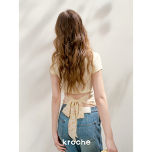卢昱晓同款 Kroche 25ss 碎花系带 露背绑带设计修身正肩短袖T恤