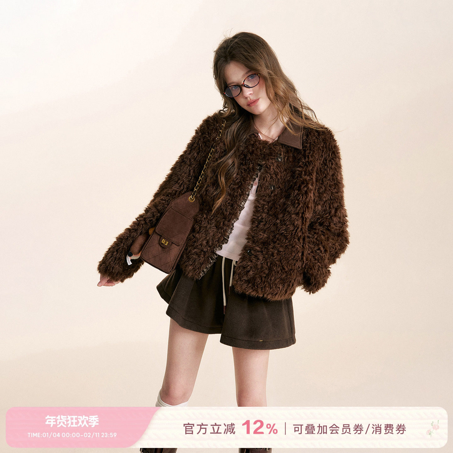 张慧雯同款 Kroche 格纹花边拼接皮毛一体圆领宽松羊羔毛外套,女装/女士精品,短外套,淘宝优惠券,粉丝福利购,淘宝优惠卷