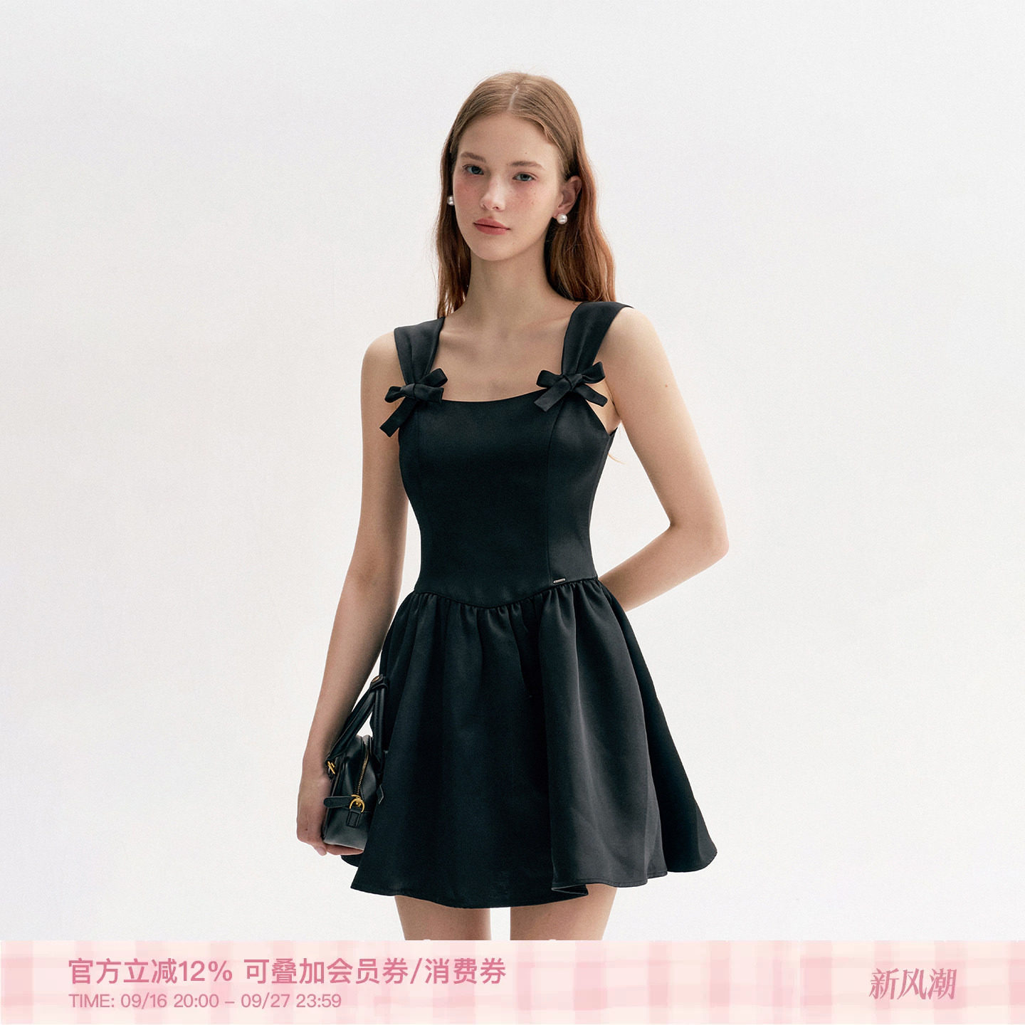 立体蝴蝶结缎面收腰伞摆连衣裙图片
