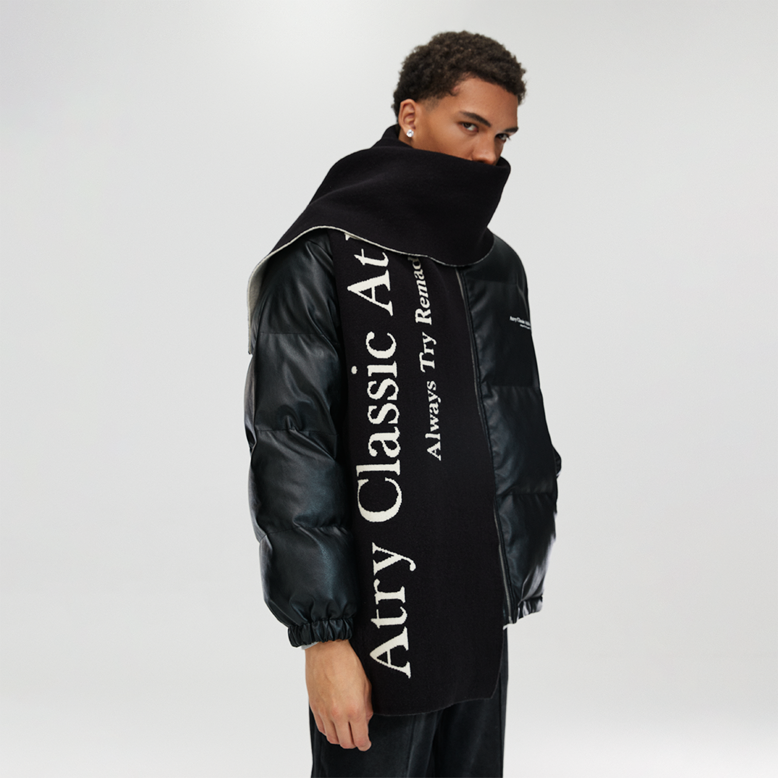 ATRY字母标语保暖围巾