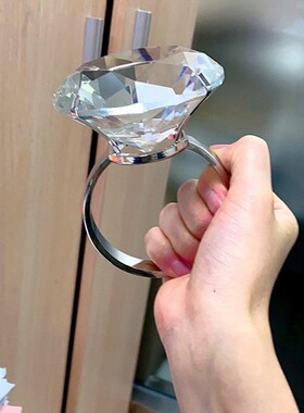 网红大钻石戒指女仿真求婚表白道具七夕情人节闺蜜生日礼物送女生