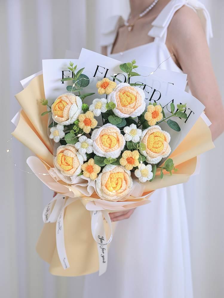 日礼物毕业花束手工钩针织毛线花仿真玫瑰百合花成品送女友闺蜜生