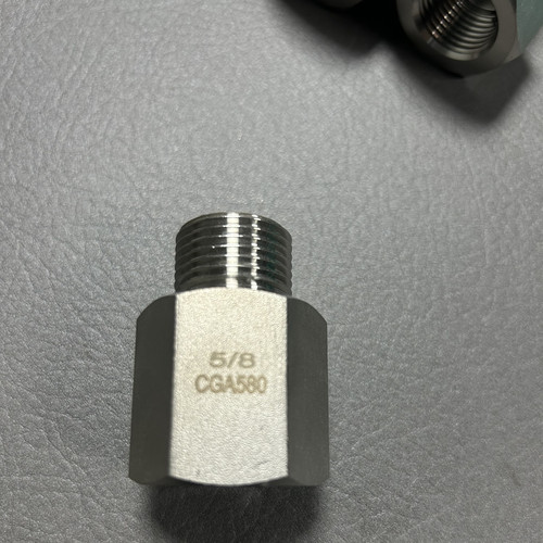 内外丝接头CGA660转1/2