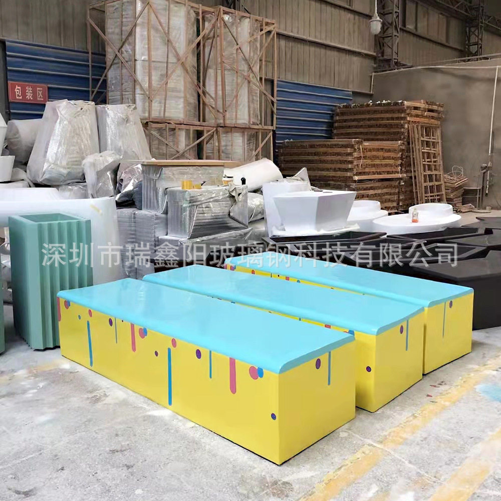 户外休闲玻璃钢长凳商场游乐园公共休息区多人拼接组合创意卡通