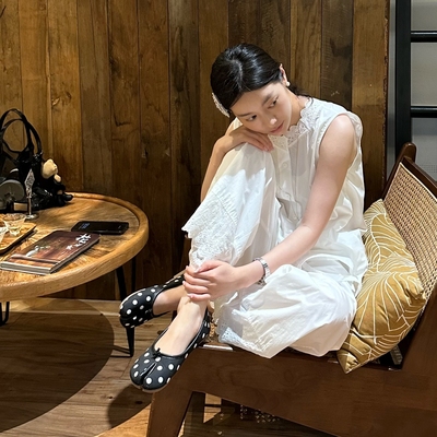 JWstylish复古黑白波点分趾鞋