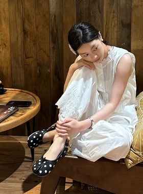 JW stylish 费拉明戈 复古黑白波点鞋马蹄分趾鞋女春夏平底单鞋子