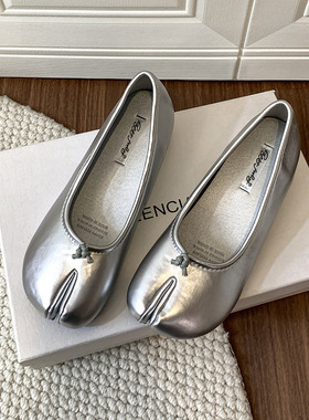 JW stylish 法式马丽珍银色分趾鞋女 夏季百搭单鞋浅口猪蹄鞋子