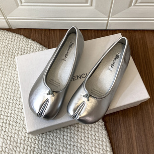 马丽珍银色分趾鞋 女 夏季 浅口猪蹄鞋 法式 百搭单鞋 子 stylish