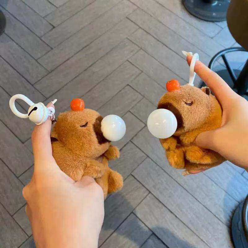 摇尾巴的卡皮巴拉水豚挂件公仔毛绒啪啪圈手环玩具玩偶女钥匙扣
