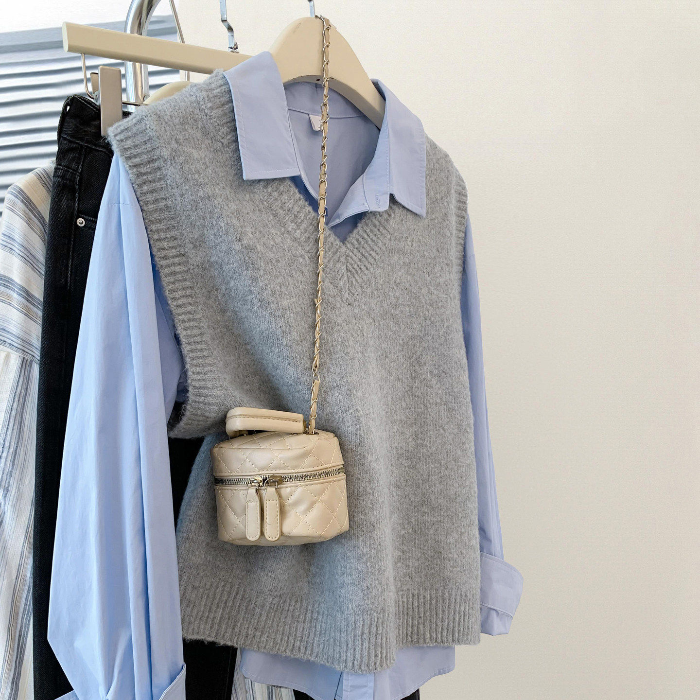 灰色针织马甲女春季韩系简约v领坎肩毛衣背心叠穿衬衫两件套上衣