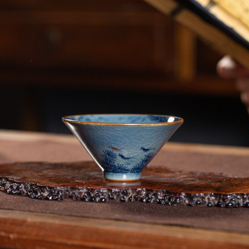 景德镇老陶泥手绘鱼趣茶杯主人杯釉下彩青花陶瓷杯子茶具斗笠杯单