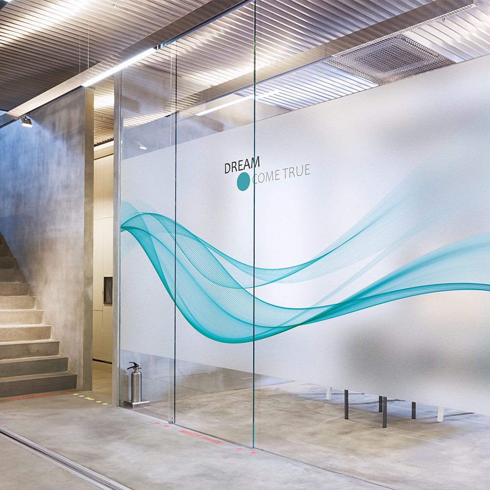 办公室艺术隔断墙玻璃贴纸白色线条渐变防撞静电磨砂贴膜图案定制