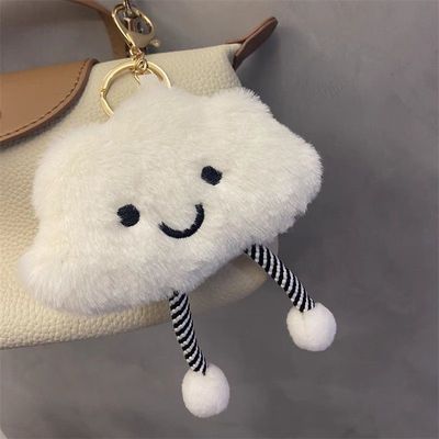ins可爱毛绒云朵挂件少女