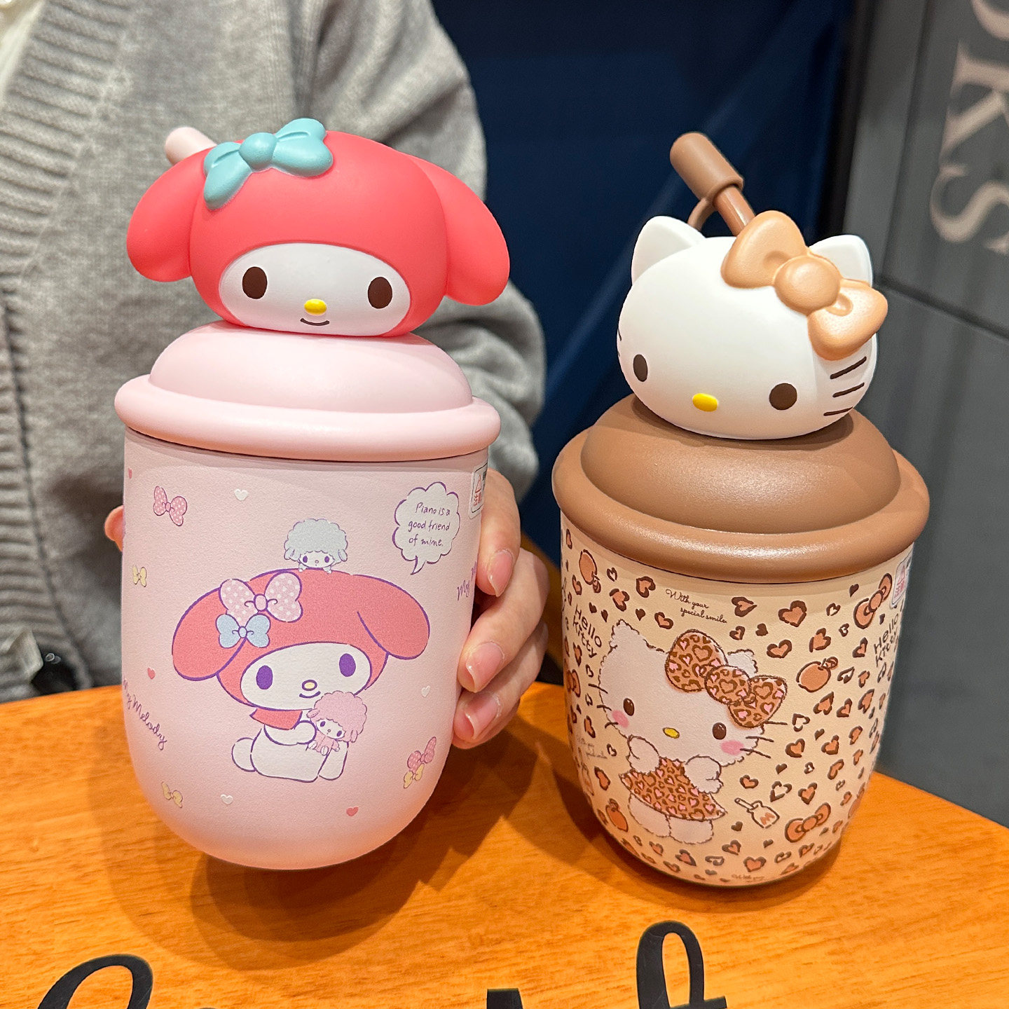 三丽鸥HelloKitty吸管保温杯
