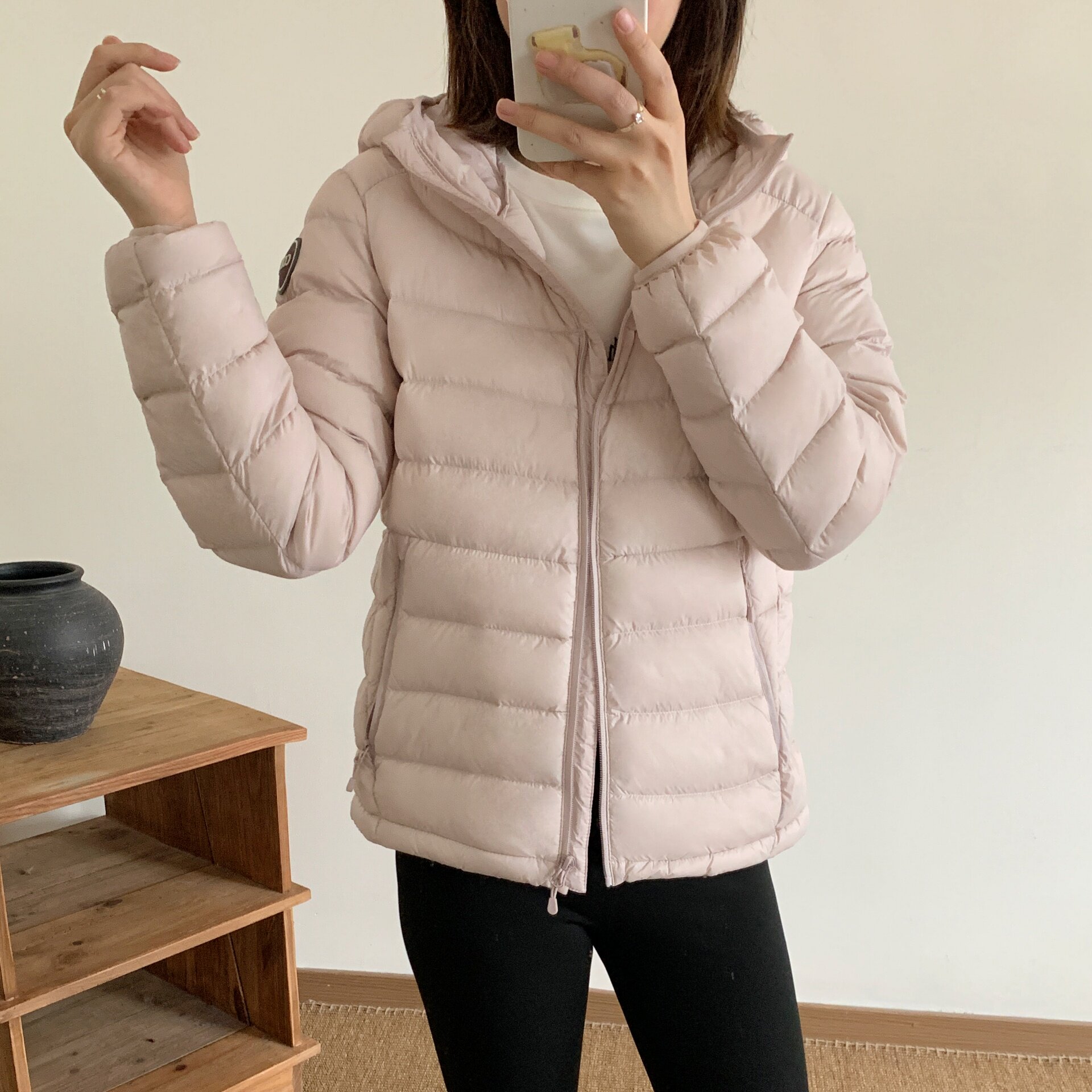 晴曼汐女轻薄短款显瘦排骨羽绒服