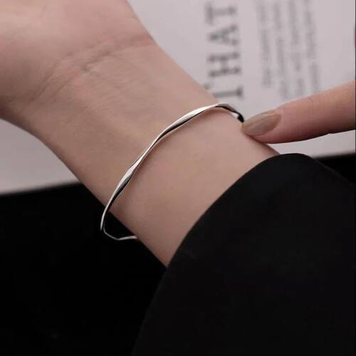 Silver Color Twisted Wave Bracelets Bangles for Women Hand