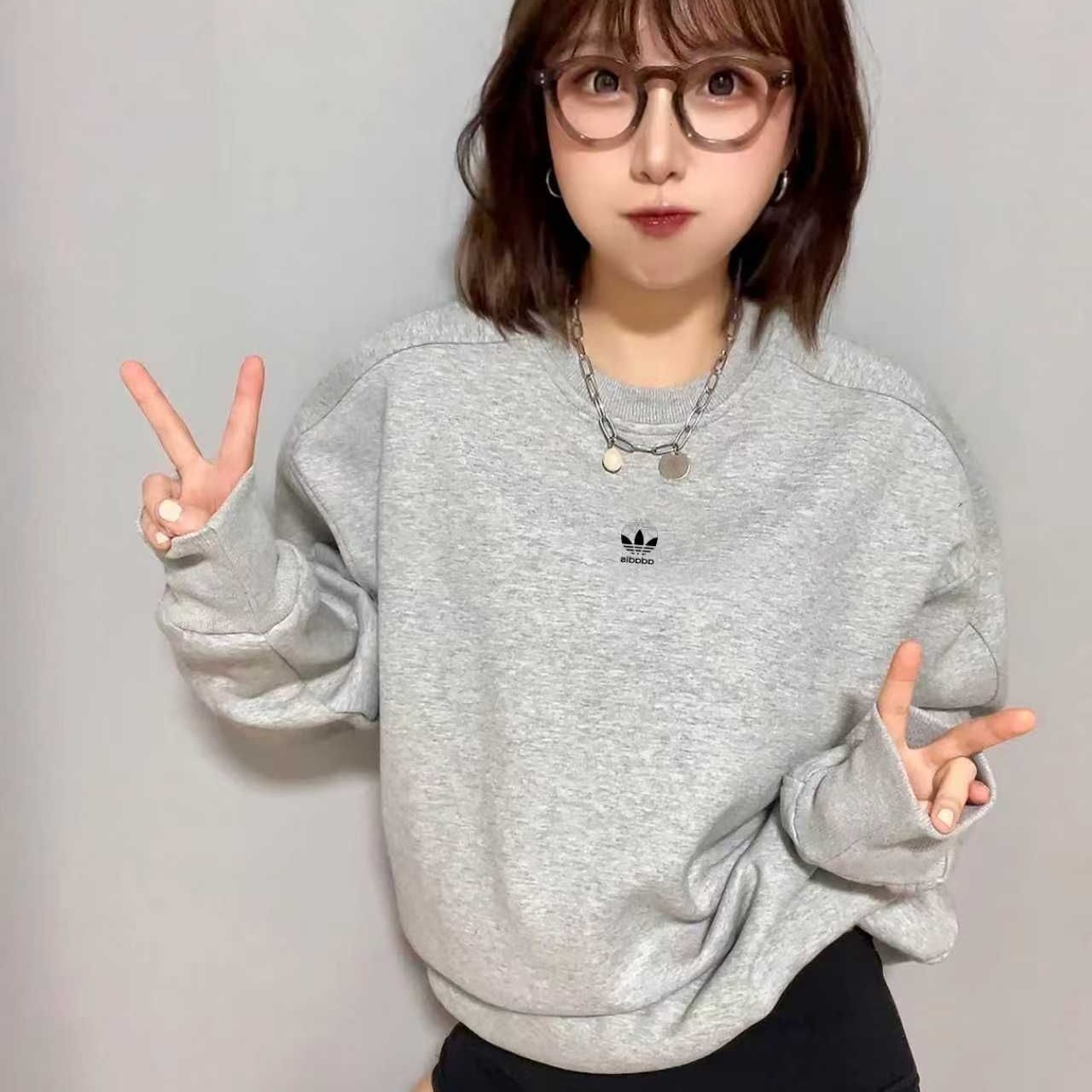 奥特莱斯丨三折特惠丨圆领小标丨简单百搭卫衣丨打底衫休闲运动