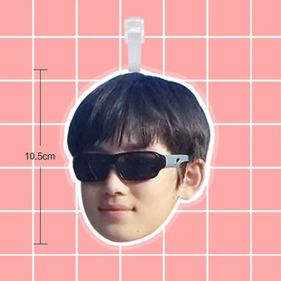 Song Yaxuan keychain times Youth League luggagVe tag bo