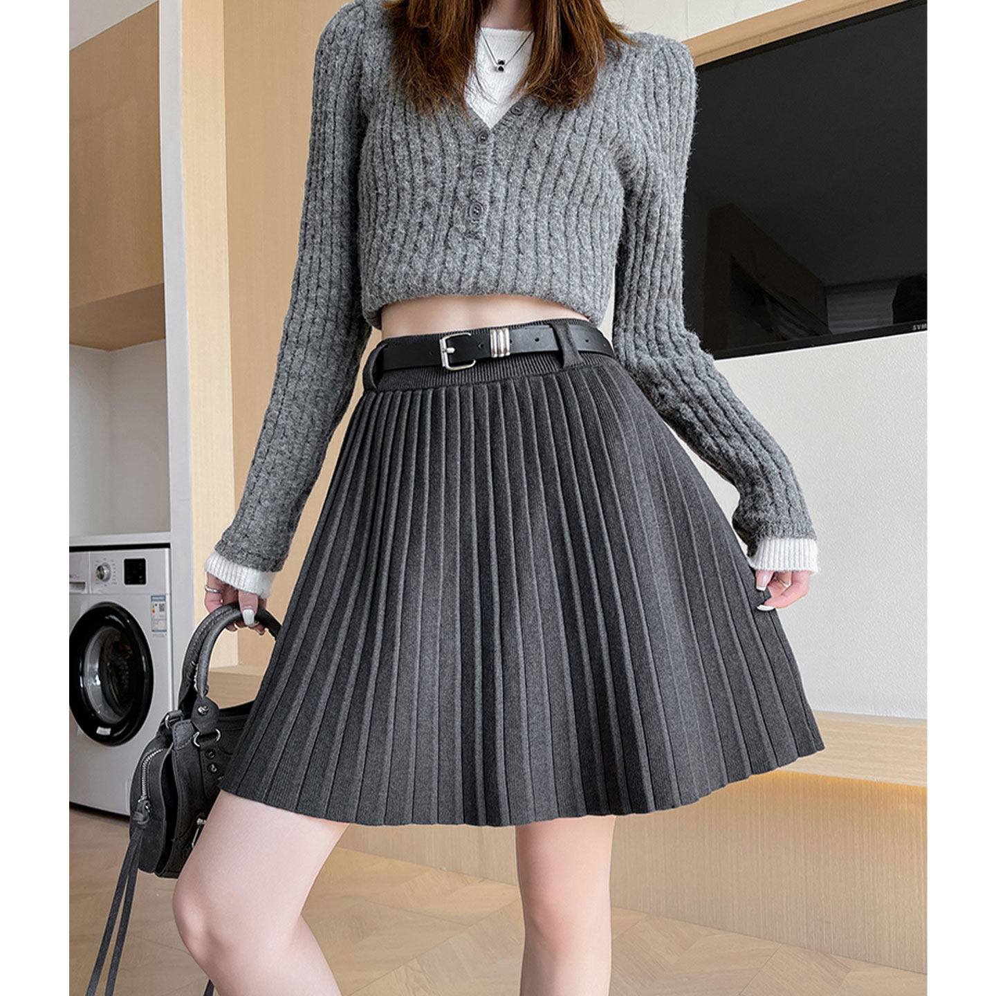 法式针织百褶裙白色半身裙女秋冬新款气质高腰黑色A字短裙配腰带,女装/女士精品,半身裙,淘宝优惠券,粉丝福利购,淘宝优惠卷