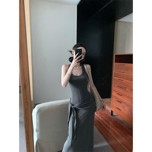 辣妹U领工字背心连衣裙女2026春夏季新款修身显瘦气质打底长裙子