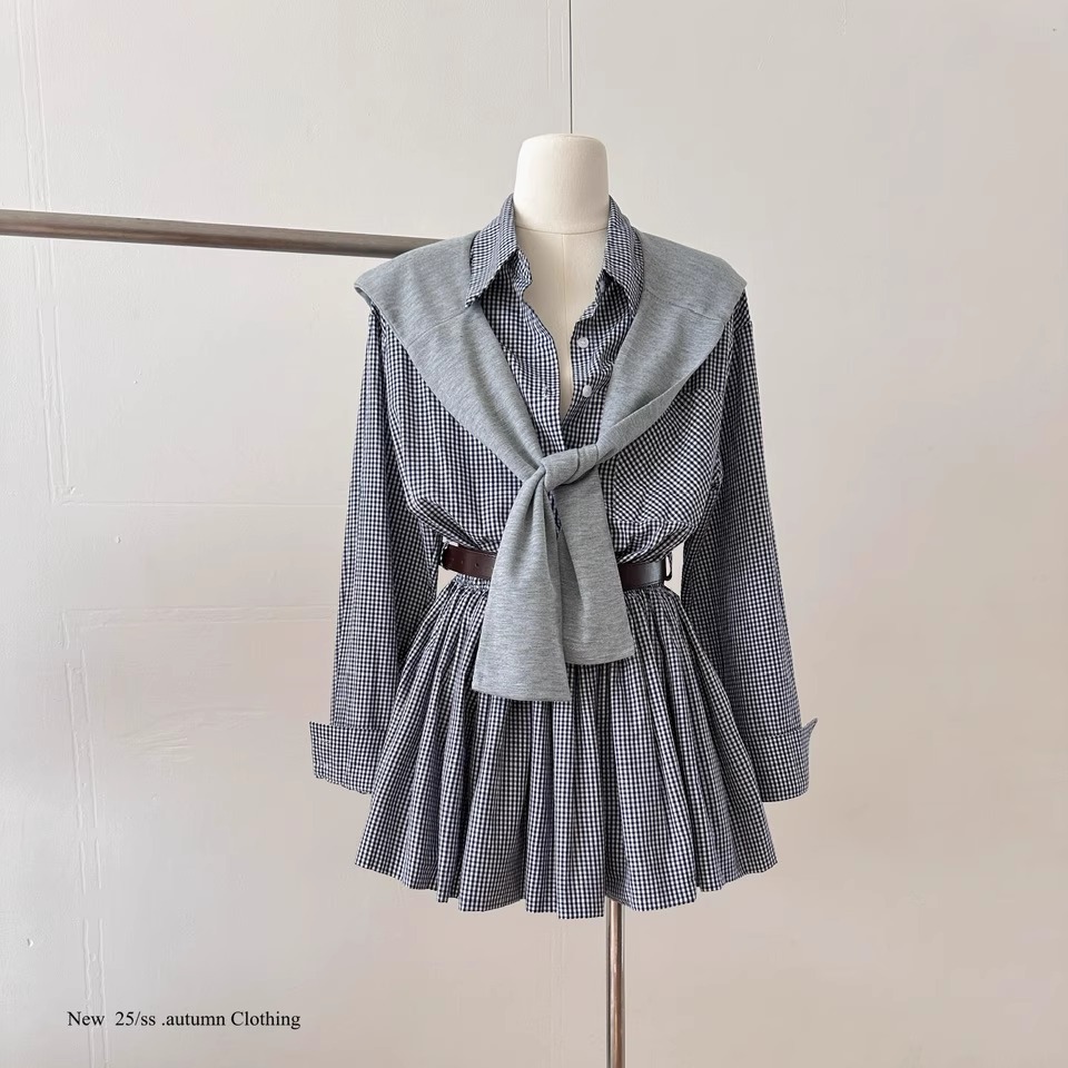 2025初秋装穿搭一整套女韩系格子衬衫连衣裙+连帽披肩+腰带三件套